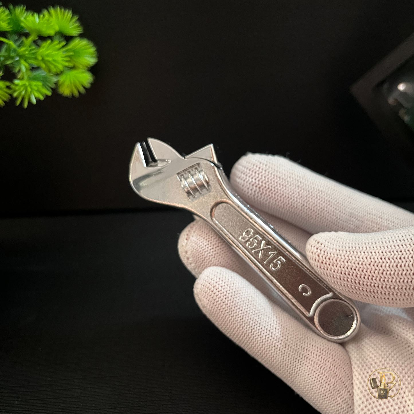 Mini wrench