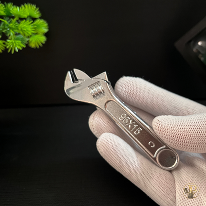 Mini wrench